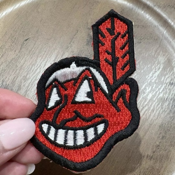Vintage MLB CLEVELAND INDIANS BASEBALL  CHIEF WAHOO TEAM Embroidered LOGO PATCH - Picture 3 of 6